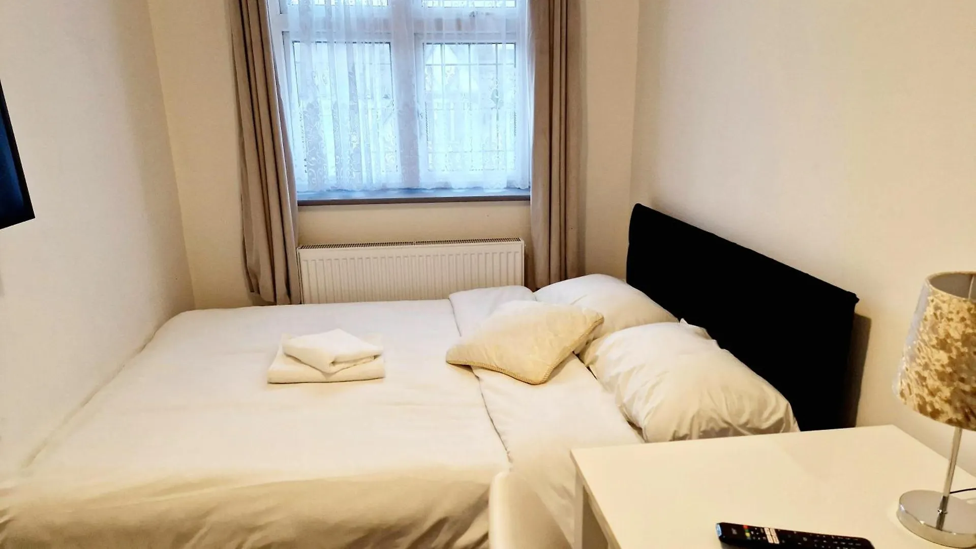 Apartment Peaceful & Private 2-Bedroom Suite - A London Gem Wanstead